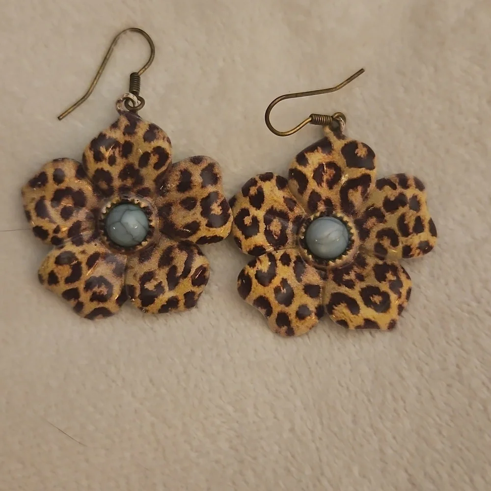 Vintage 1980s Leopard Print Flower Dangle Earrings